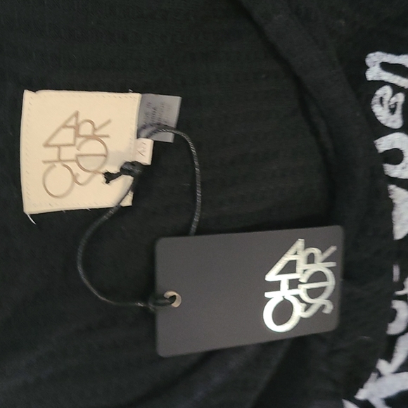 NWT Chaser bell sleeves shirt on the open road XS - Picture 9 of 9